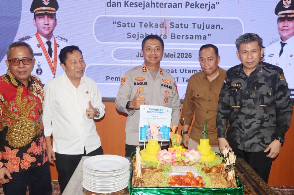 Peringati May Day 2026, Anggota DPRD Ogan Ilir Ikut Aksi Doa Bersama dan Potong Tumpeng dengan Serikat Buruh