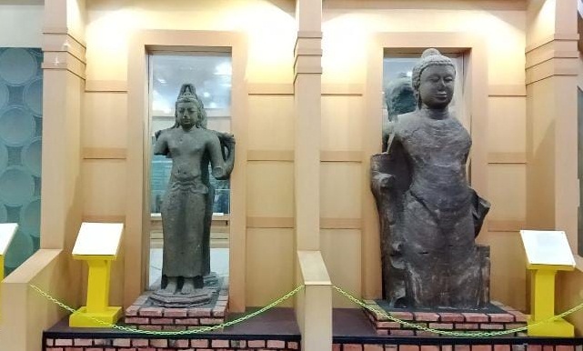 Melihat Benda Peninggalan Kerajaan Sriwijaya di Museum Sriwijaya 