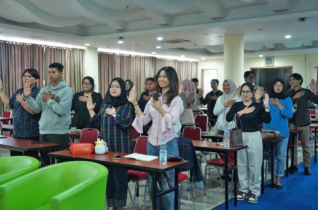 Program Studi Ilmu Komunikasi Universitas Bina Darma Menggelar Pelatihan Bahasa Isyarat