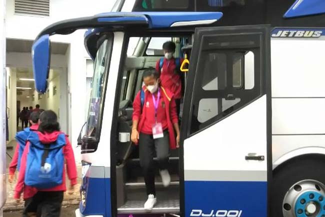 Disambut Yel yel, Timnas Garuda Pertiwi Tiba di Stadion Gelora Jakabaring