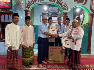 Safari Ramadan dan Simbolik Distribusi Sembako