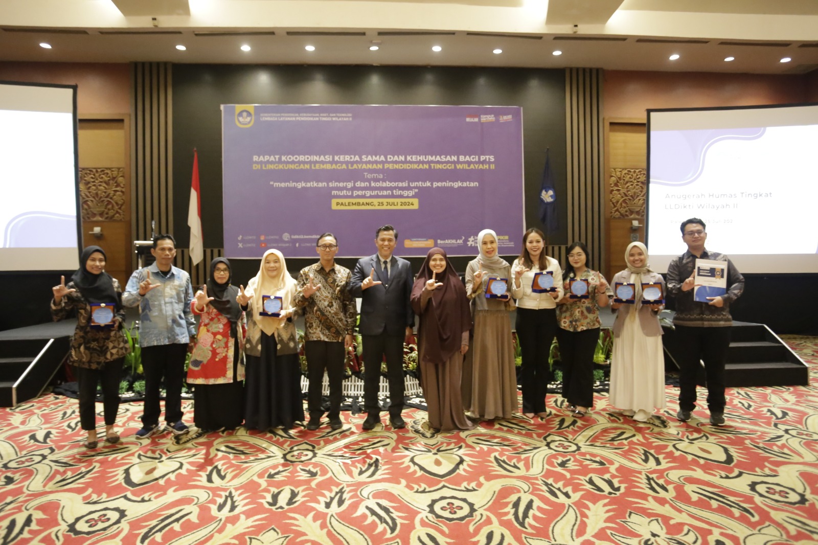 Universitas Bina Darma Palembang Raih Penghargaan Anugerah Humas Perguruan Tinggi Swasta 