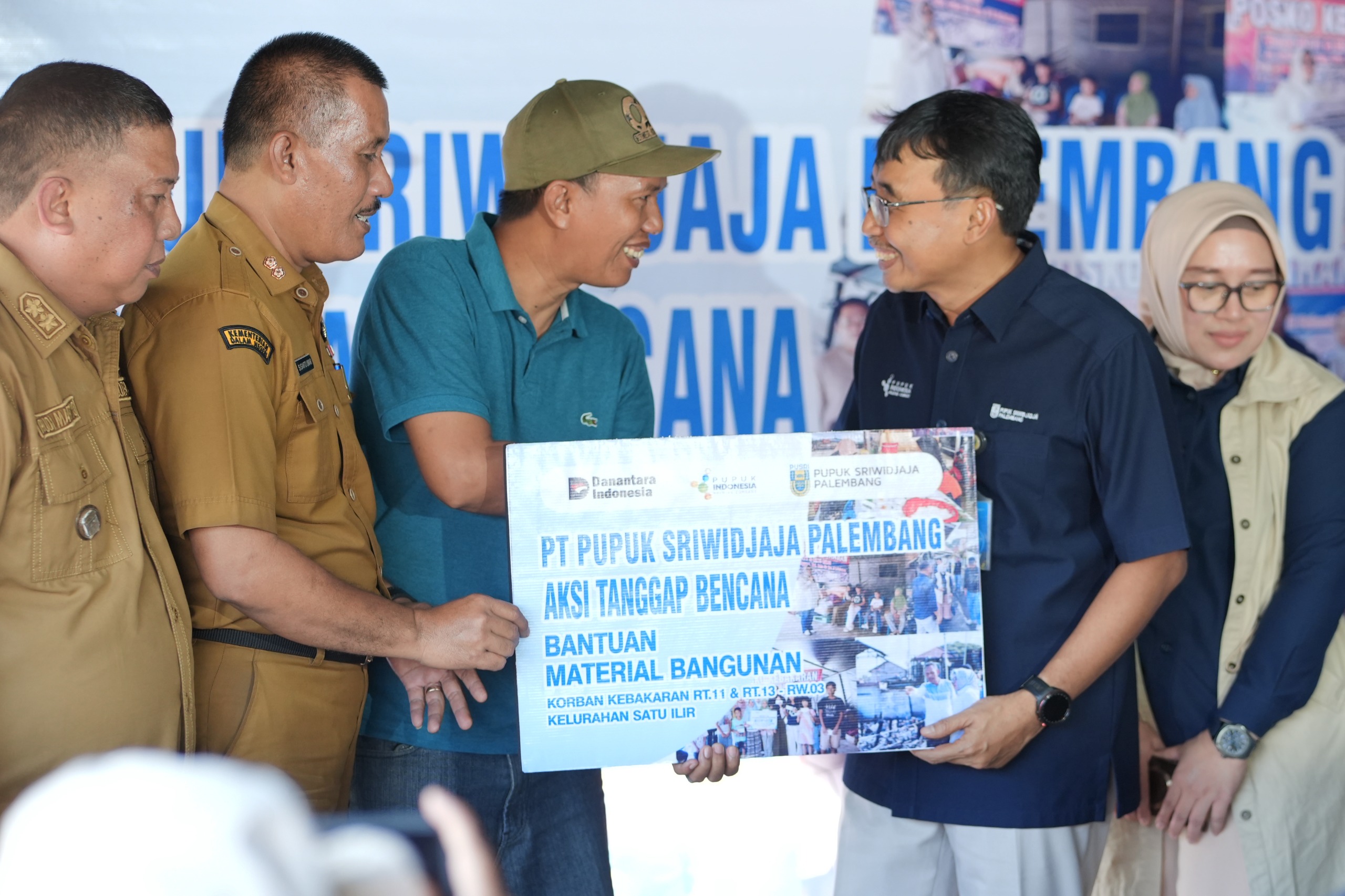 Korban Kebakaran 1 Ilir Palembang, Terima Bantuan Material Bangunan dari PUSRI
