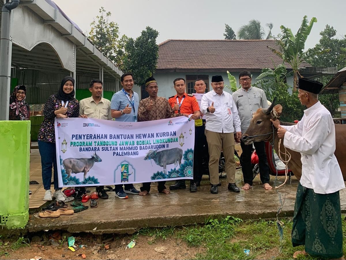 Idul Adha 1444 Hijriah, PT Angkasa Pura Salurkan 2 Ekor Sapi ke Warga Lingkungan Bandara SMB II Palembang