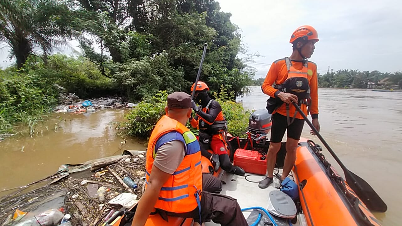 Perahu Getek Terbalik, 3 Orang Dilaporkan Hilang di Sungai Rawas Muratara, Basarnas Lakukan Pencarian