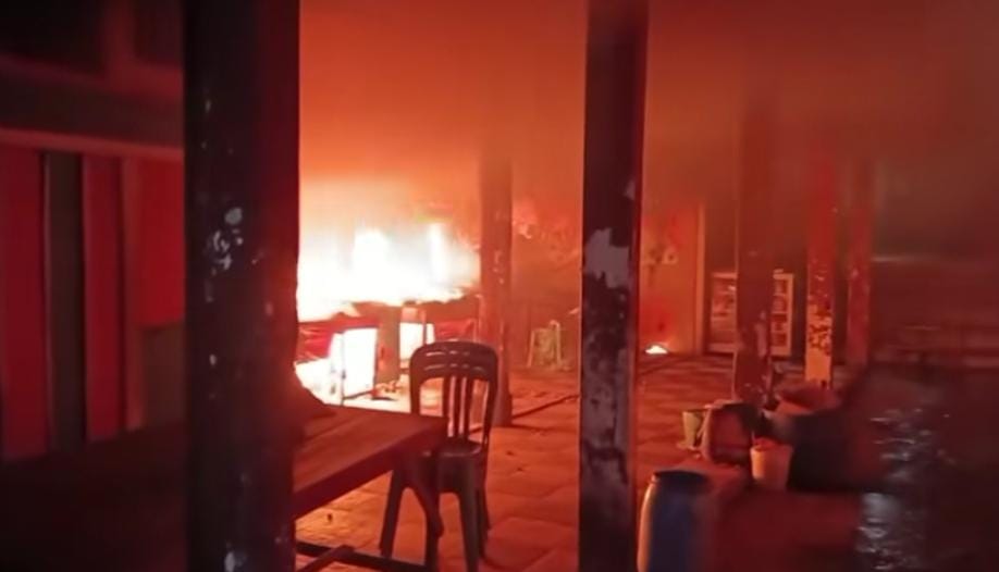 SMPN 4 Palembang Hangus Terbakar, Api Diduga Berasal dari Kantin Sekolah