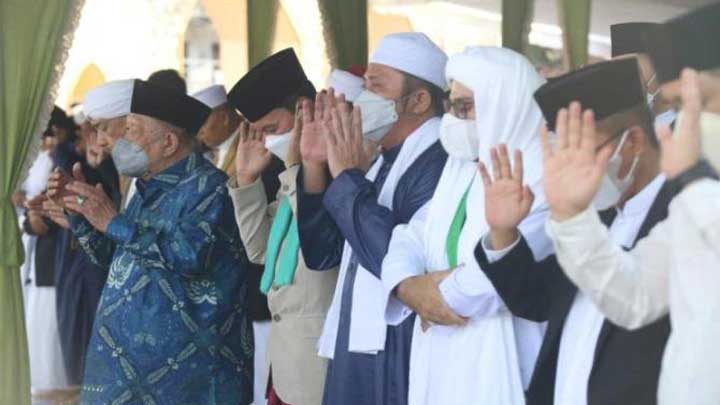 Gubernur Sumsel Salat Ied di Srinanti