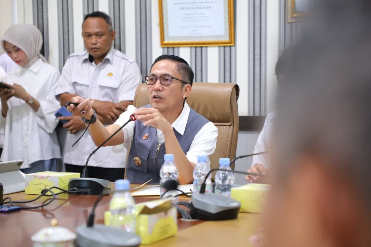 Merasa Disepelekan Kepala OPD, Ratu Dewa Usir Staff PPPK Saat Rapat Bahas Banjir di  Palembang