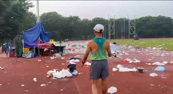 Sampah Berserakan di Stadion Atletik JSC Palembang Pasca Gelar Konser, Ganggu Aktivitas Olahraga 