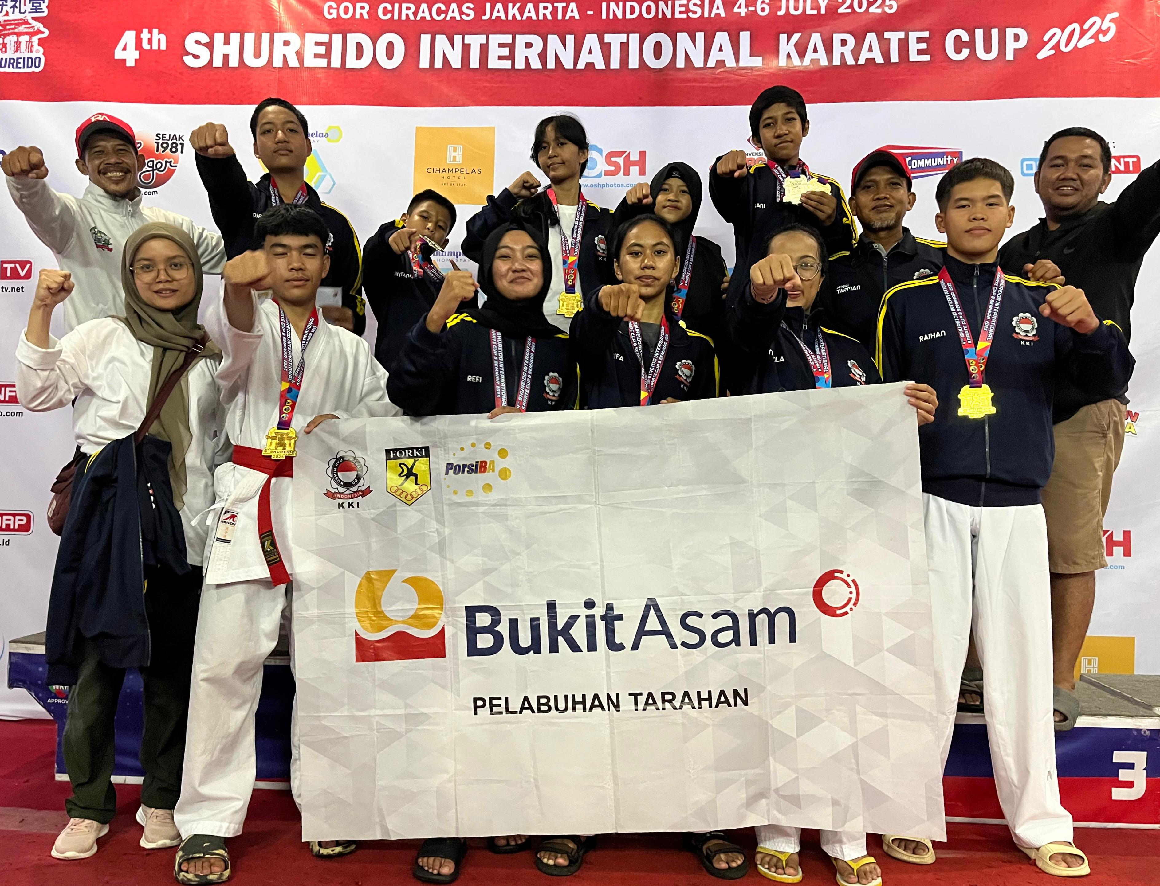 Tim Karate PORSIBA Tarahan Raih 13 Medali di Shureido International Karate Cup 2025
