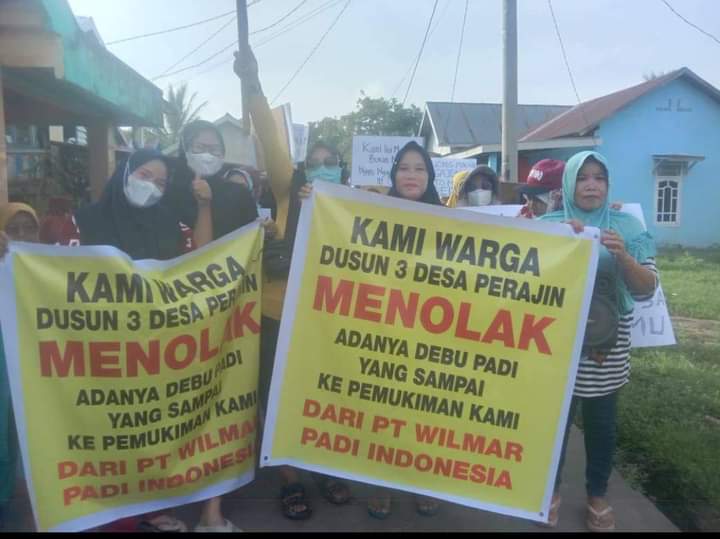 Debu Penggilingan Padi PT Wilmar Masuk Rumah Warga, Emak-emak Desa Prajen Banyuasin Turun Gunung: Kami Resah!