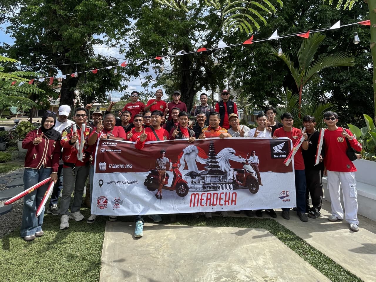 Semarak HUT RI ke-80 Bersama Komunitas Sepeda Motor Honda di Convoy Merdeka