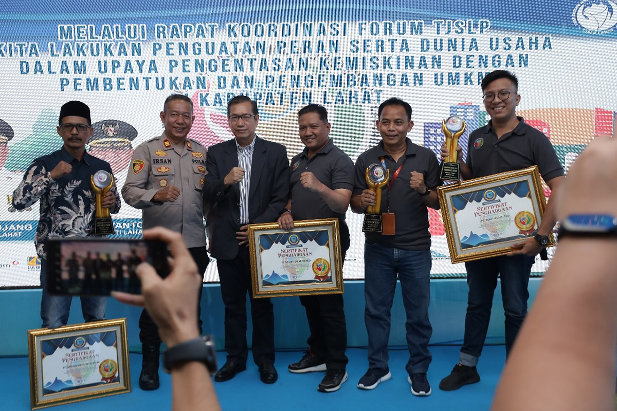 PT Bukit Asam Tbk Raih Penghargaan Perusahaan Terbaik Anugerah Serelo CSR Award 2023