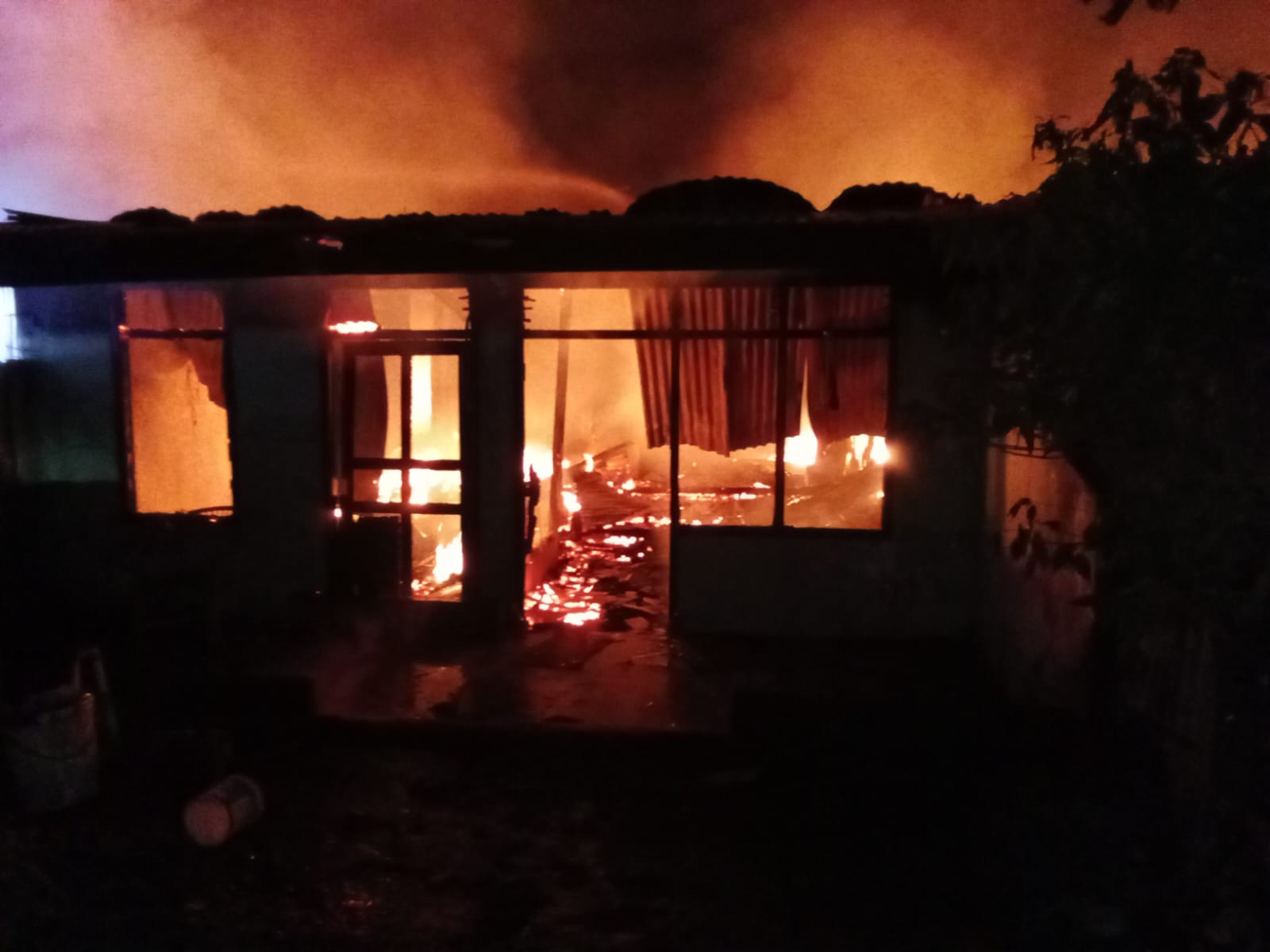 11 Rumah di Asrama TNI AD Sekojo Kalidoni Palembang Hangus Terbakar, Penyebabnya?
