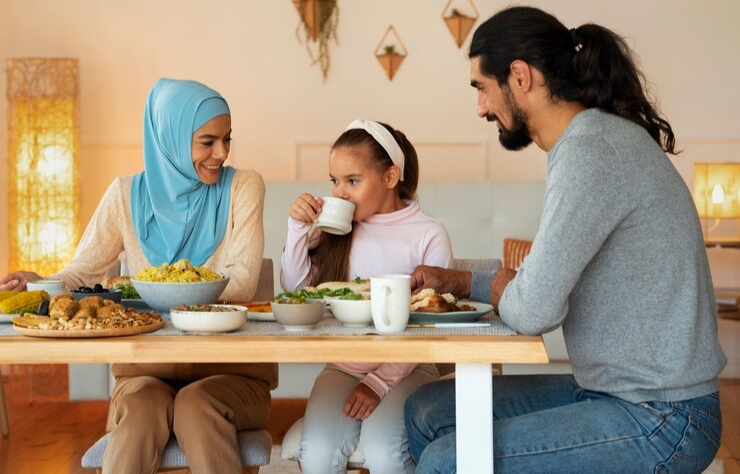 Moms, Ini 7 Cara yang Efektif untuk Melatih Anak Berpuasa di Bulan Ramadhan 