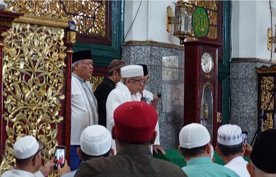 HARU, Gema Tahlil Iringi Pelepasan Jenazah Almarhum Mal An Abdullah dari Masjid Agung Palembang