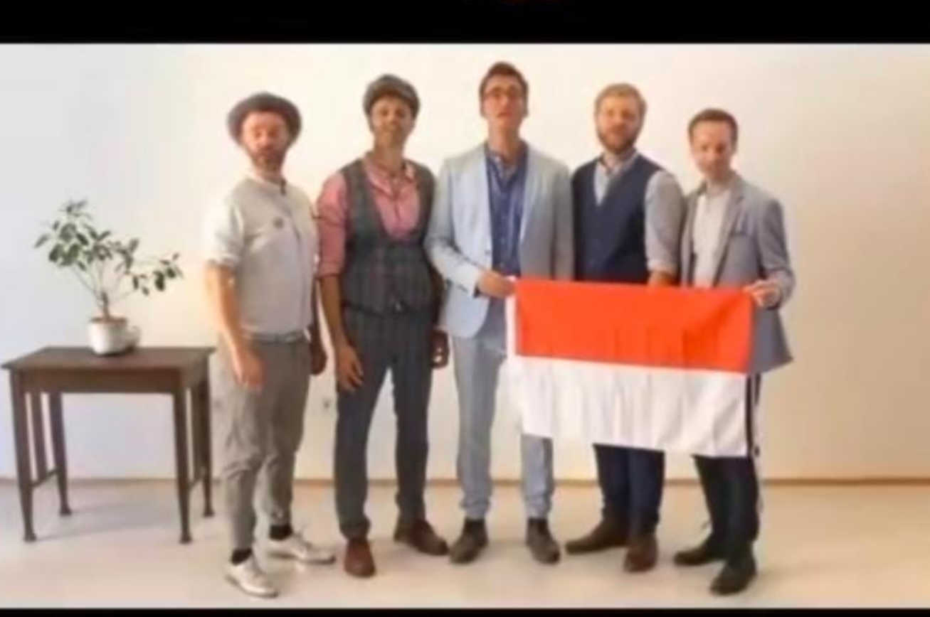 Keren! Lagu Indonesia Raya Dinyanyikan Bangsa Asing, Netizen: Betapa Cintanya Bangsa Lain dengan Nusantara Ini