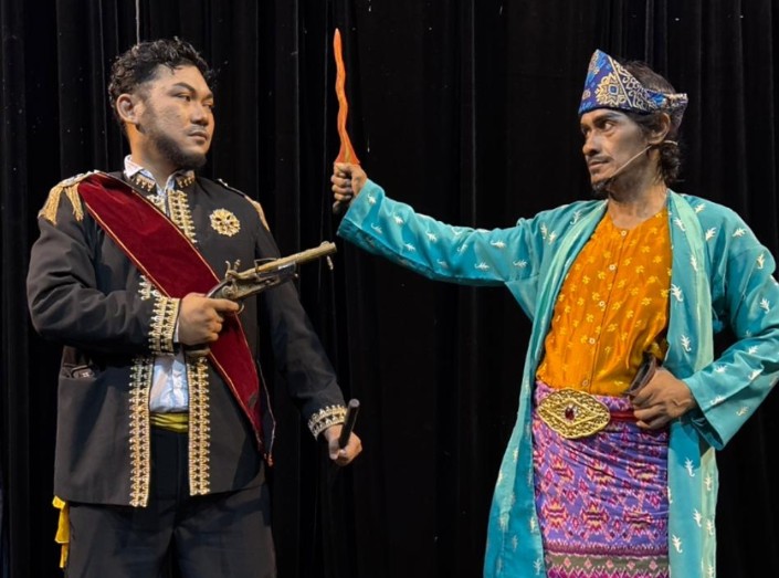 Belajar Sejarah Lewat Seni: Pentas Teater 'Sultan Mahmud Badaruddin II' Sentuh Hati Guru dan Siswa SLB
