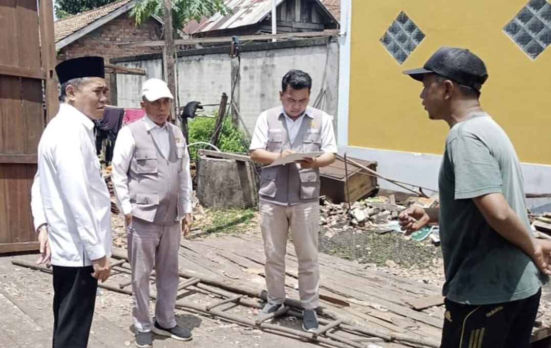 Ikut Dampingi Wabup Ogan Ilir Kunjungi Rumah Roboh di Kecamatan Tanjung Batu, Baznas: Layak Kita Bantu! 