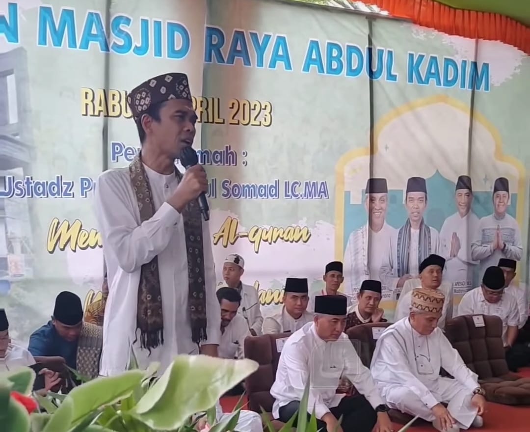 Ribuan Warga Saksikan Ustaz Abdul Somad (UAS) Resmikan Masjid Kuyung Kadim Sekayu Muba 