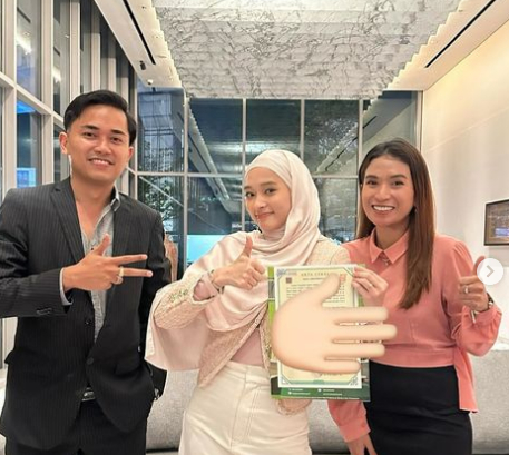 Inara Rusli Bangga Pamer Akta Cerai dengan Virgoun, Segera Resmi Jadi Istri Orang?