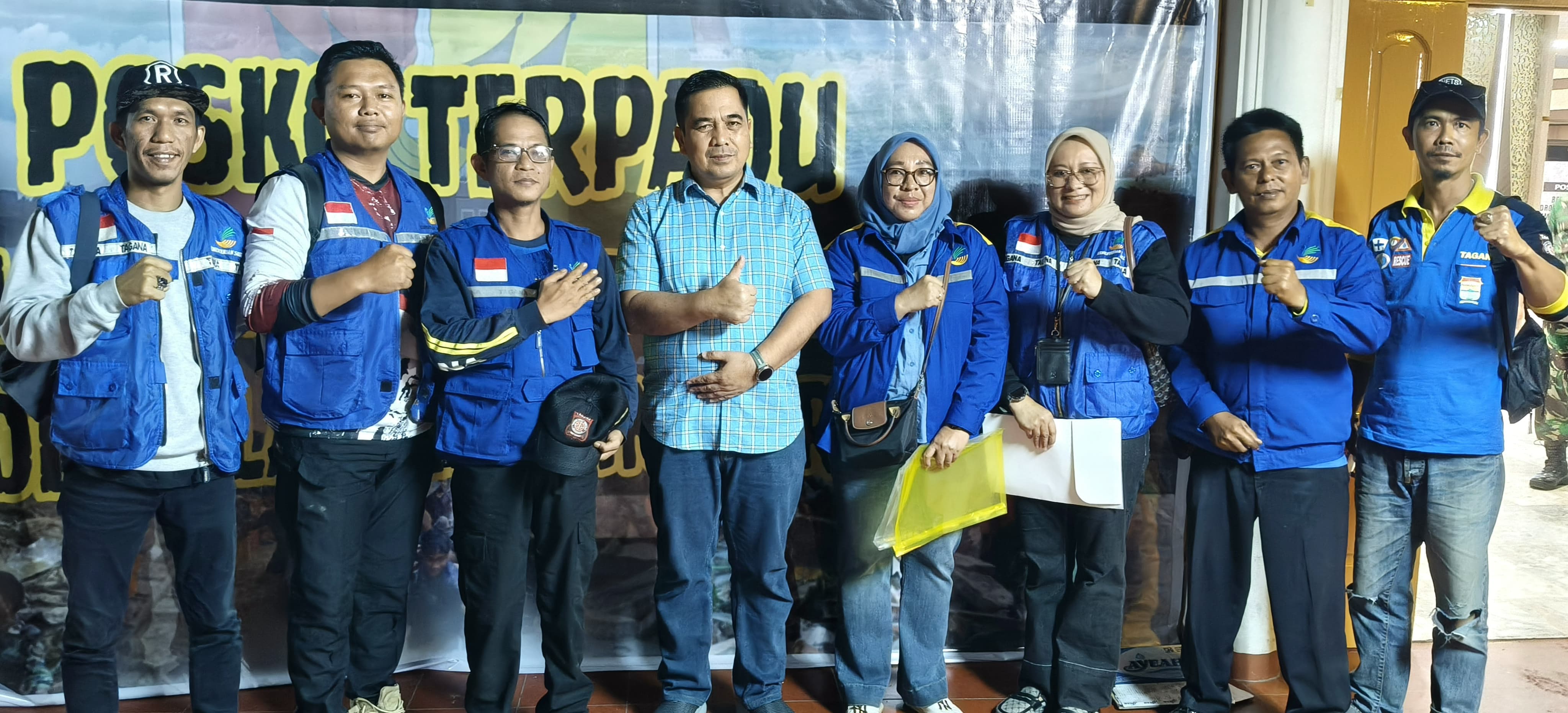 Truk Bantuan dari Palembang Tiba di Lokasi Bencana Sumatera, Ratu Dewa Pastikan Tepat Sasaran