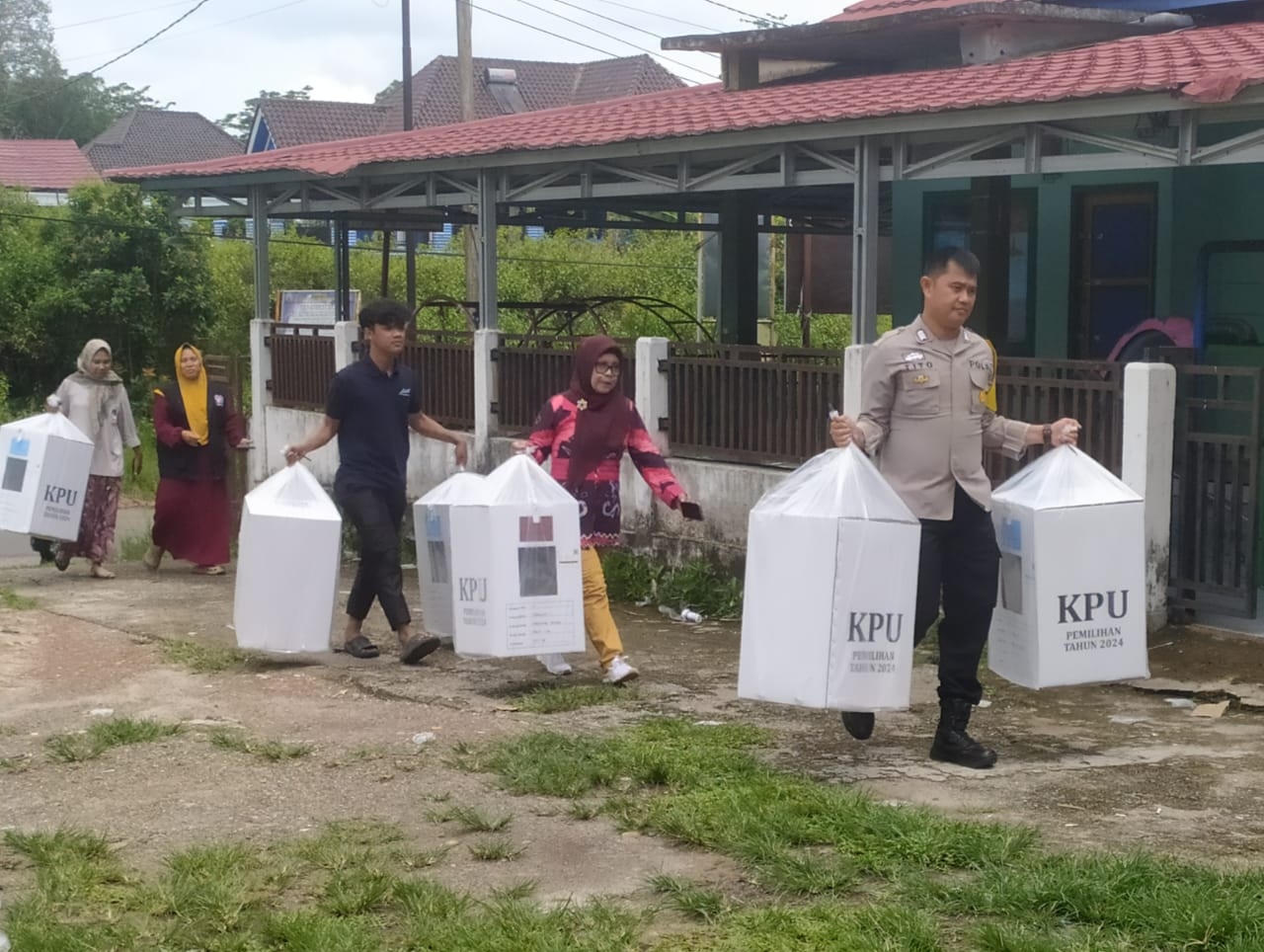 Kapolres Ogan Ilir Pastikan Logistik Pilkada Serentak 2024 Sudah Sampai di Seluruh PPS Desa