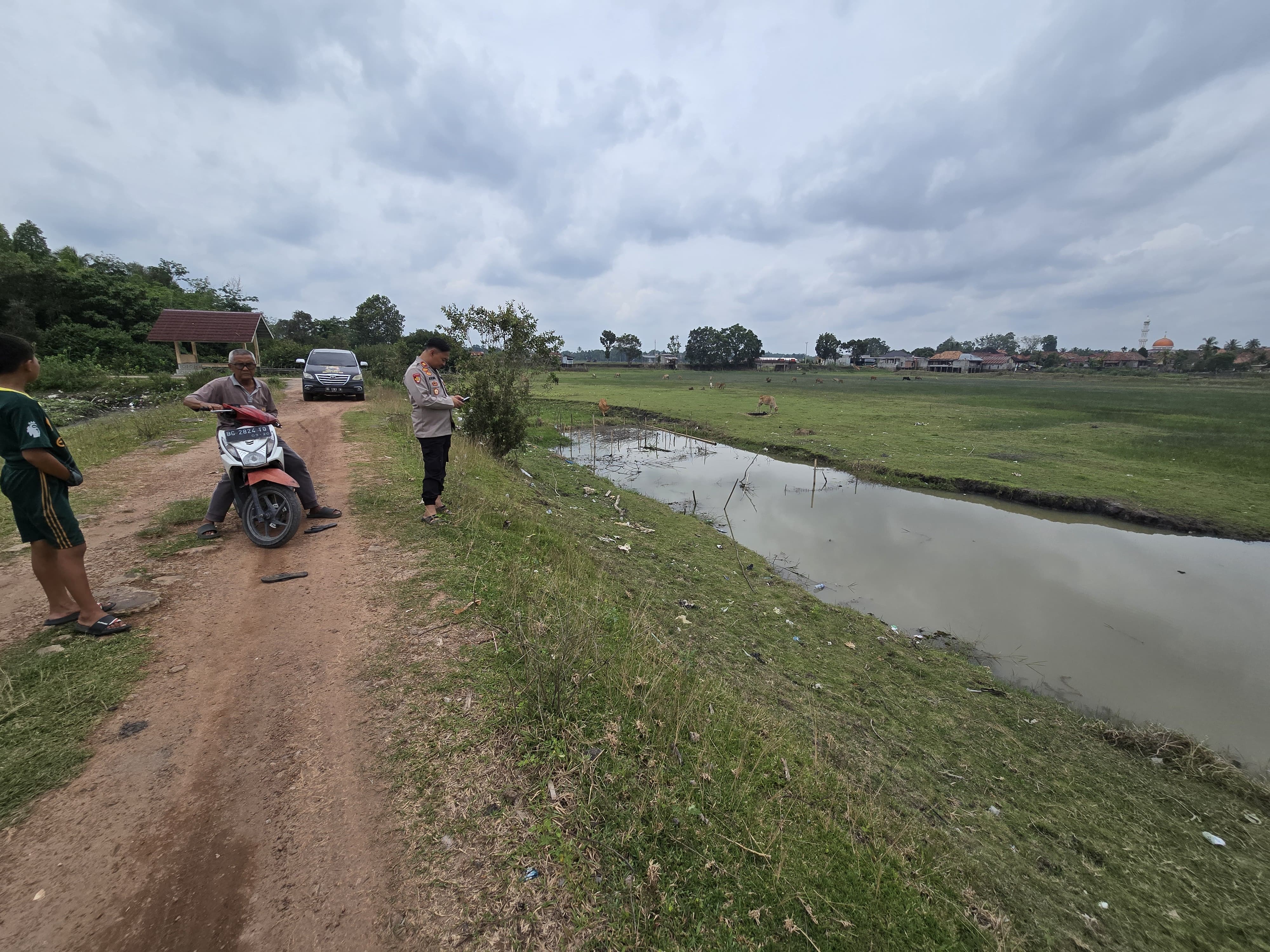 Bocah 4 Tahun di Tanjung Batu Ogan Ilir Tenggelam Saat Bermain di Dekat Parit Bekas Galian Bersama Temannya