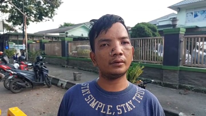 Temui Rekannya Sedang Jaga Parkir di Kawasan Monpera Palembang, Pria Ini Dikeroyok Sesama Jukir