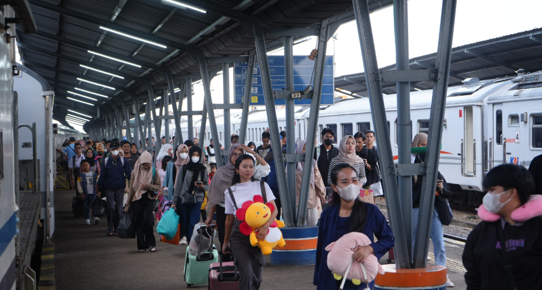 Lonjakan Penumpang Kereta di Hari Natal 2025, Stasiun Kertapati Jadi Primadona KAI Divre III Palembang