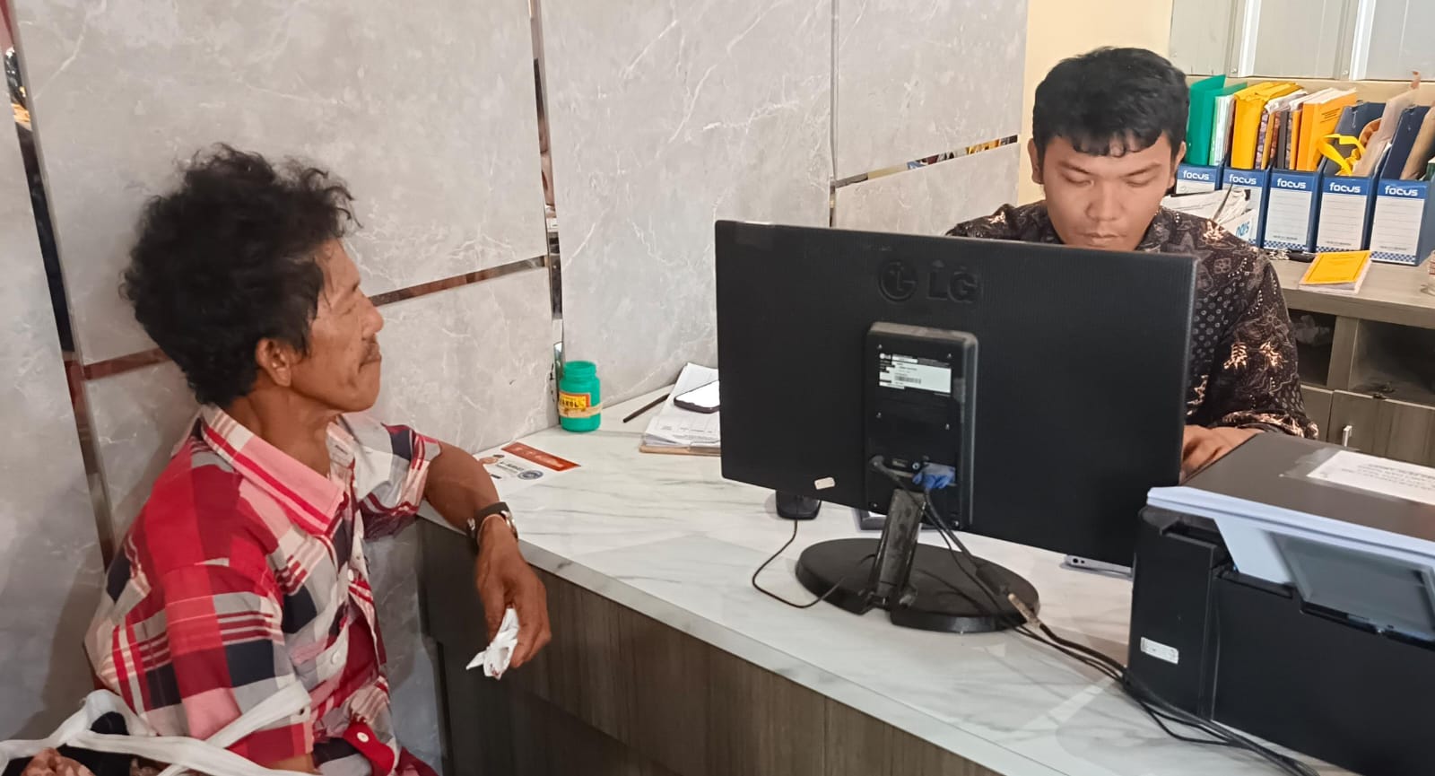 Dibangunkan dan Diminta Uang untuk Beli Nasi Tidak Diberikan, Pria Paruh Baya Ini Malah Dianiaya