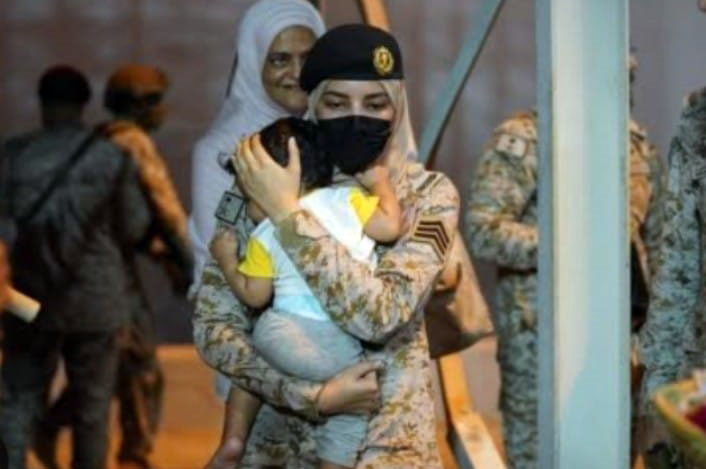 Masyaallah...Cantiknya Tentara Arab Saudi Saat Evakuasi Bocah dari Sudan, Defenisi Kecantikan Sempurna