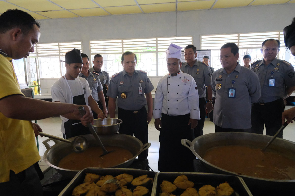 WAW! WBP di Wilayah Kemenkumham Babel Dilatih Masak 'Lempah Kuning'