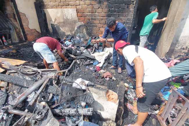 Update Kebakaran di Jalan Ratna Palembang: Ada Potongan Tubuh Korban yang Terpanggang Belum Ditemukan 