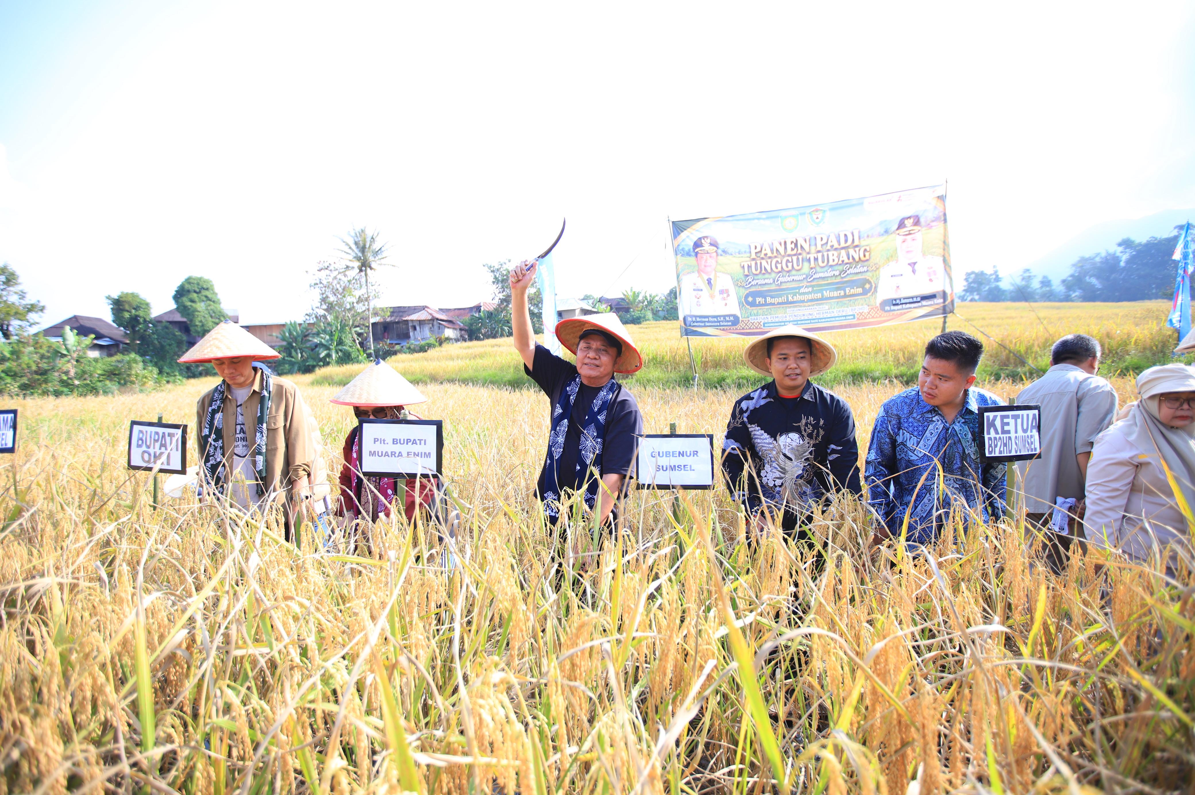Herman Deru Tegaskan Komitmen Majukan Petani Semende, Bantu Traktor hingga Ingatkan Bahaya Narkoba