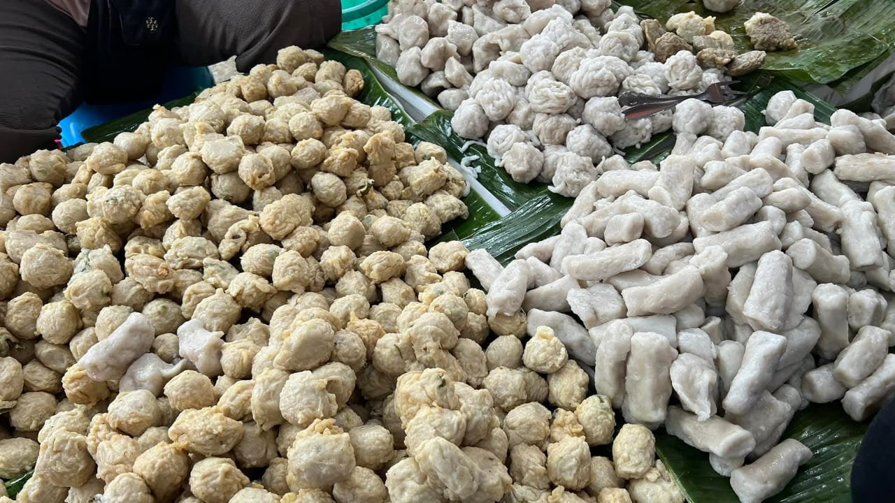  4 Tempat Berburu Pempek Murah dan Enak Di Palembang, Harga Mulai Rp 1.000 Per Buah