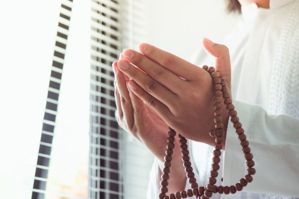 Mau Doa dan Hajat Cepat Terkabul? Kerjakan 7 Amalan Khusus di Hari Jumat Ini, Apapun Pasti Allah Ijabah