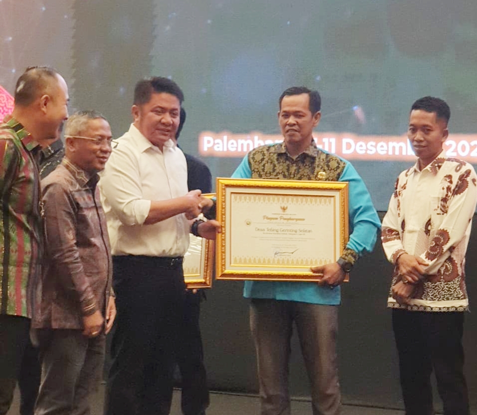 SELAMAT! Tebing Gerinting Selatan Ogan Ilir Terima Penghargaan Lomba Desa Cantik Tingkat Provinsi Sumsel