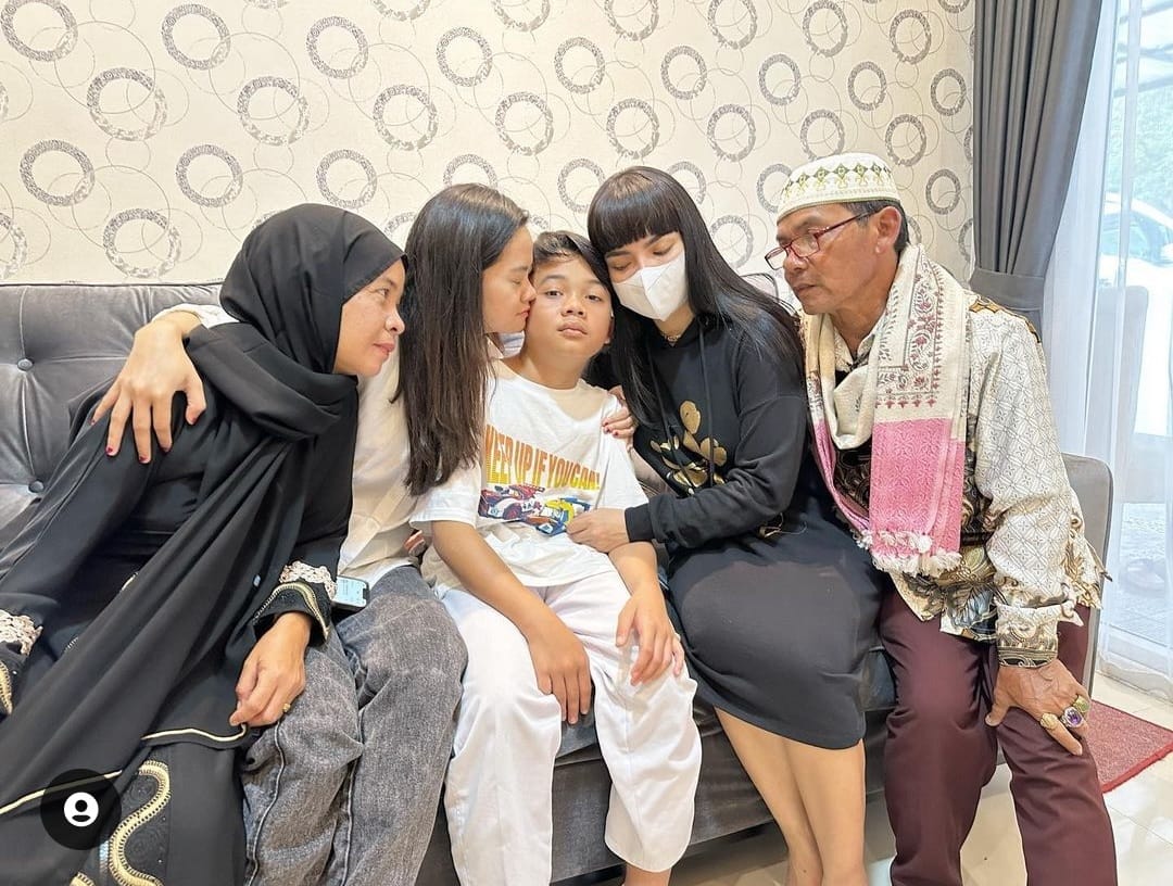 Kisah Adik Dinar Candy Selamat dari Situasi Mencekam Saat Gempa Cianjur
