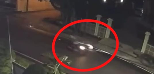 Ibu dan Anak di Palembang Tersungkur Usai Ditendang Begal, Aksi 2 Pelaku Viral di Sosmed Bawa Kabur Motor 