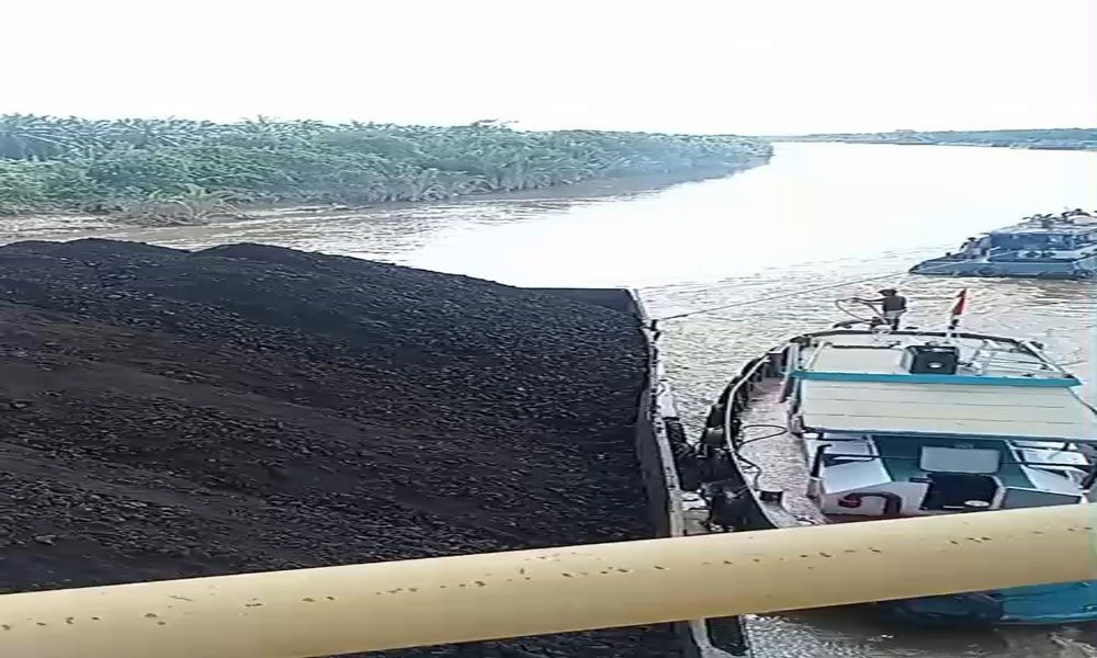Jembatan Bentayan Kembali Dihantam Tongkang Batu Bara