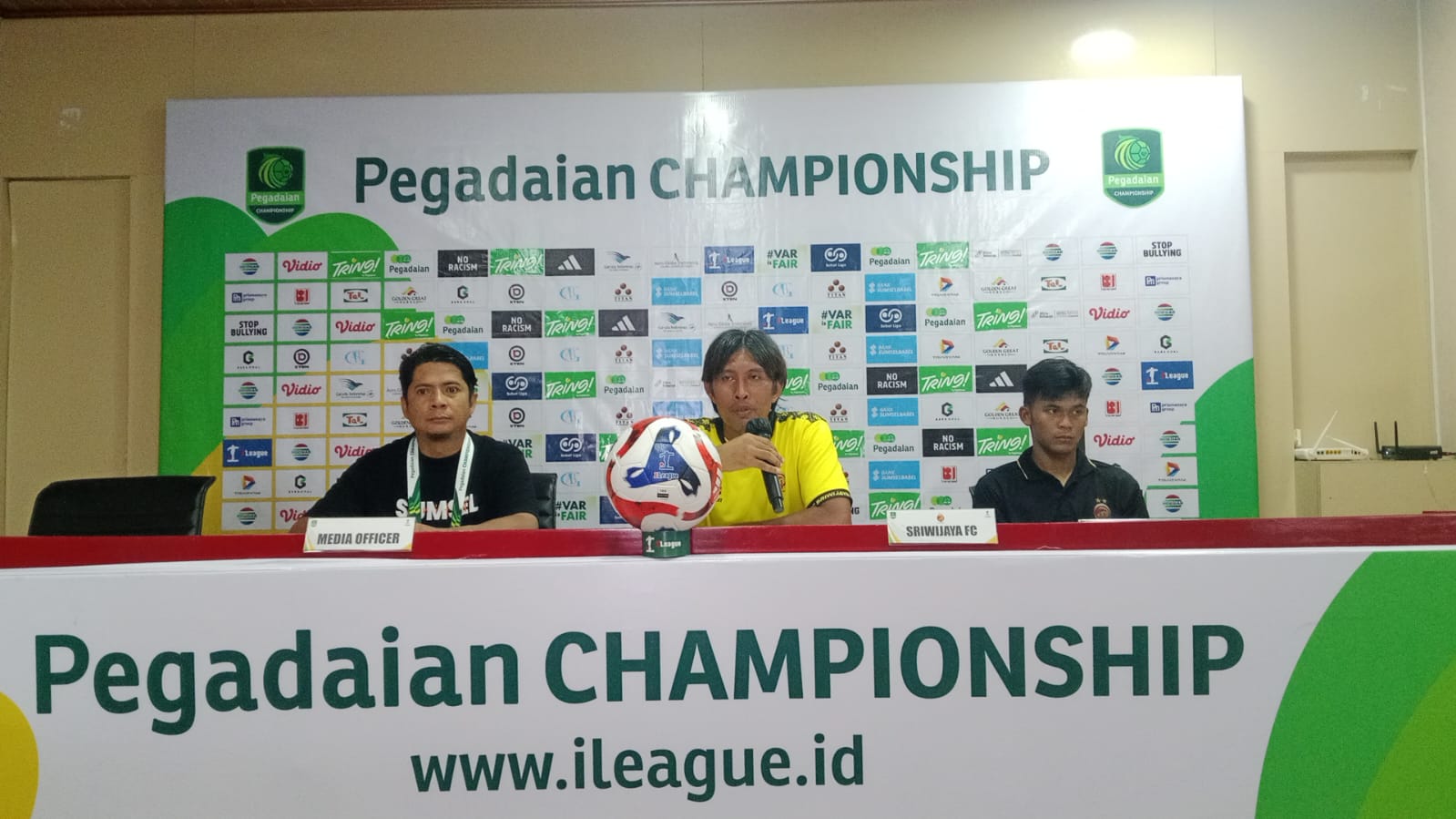 Head to Head Tomi Darmawan dan Sutan Zico Laga Derby Sumsel, Dua Talenta Lokal Berburu Gol Debut