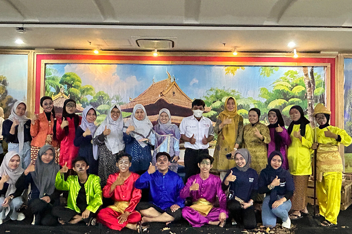 Mahasiswa UBD Palembang Prodi Pendidikan Bahasa Indonesia Sukses Gelar Pentas Drama 'Dul Kancil'