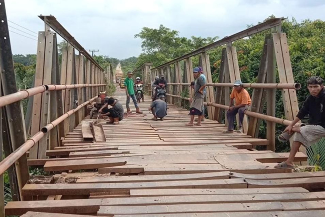 Jembatan Tanah Kering di Banyuasin Rusak Parah, Pemkab Usulkan Perbaikan Rp 80 Miliar ke Pusat