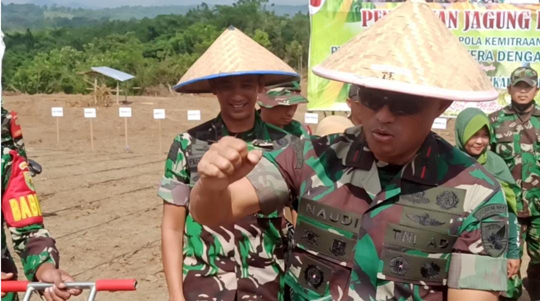 Hari ini Serentak TNI Menanam Jagung di Seluruh Sumsel