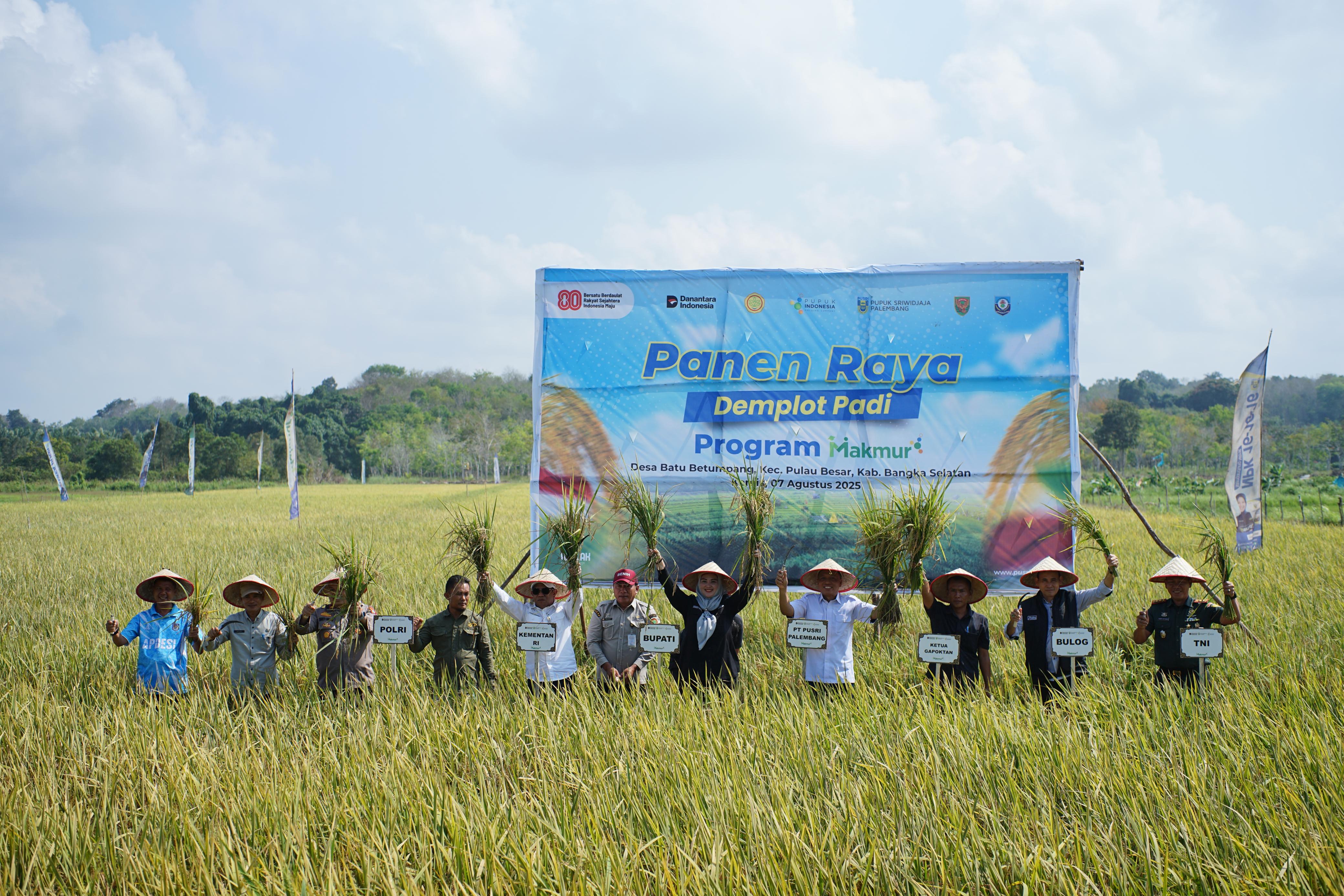 PT Pusri Laksanakan Panen Raya, Dorong Swasembada Pangan Berkelanjutan di Bangka Selatan