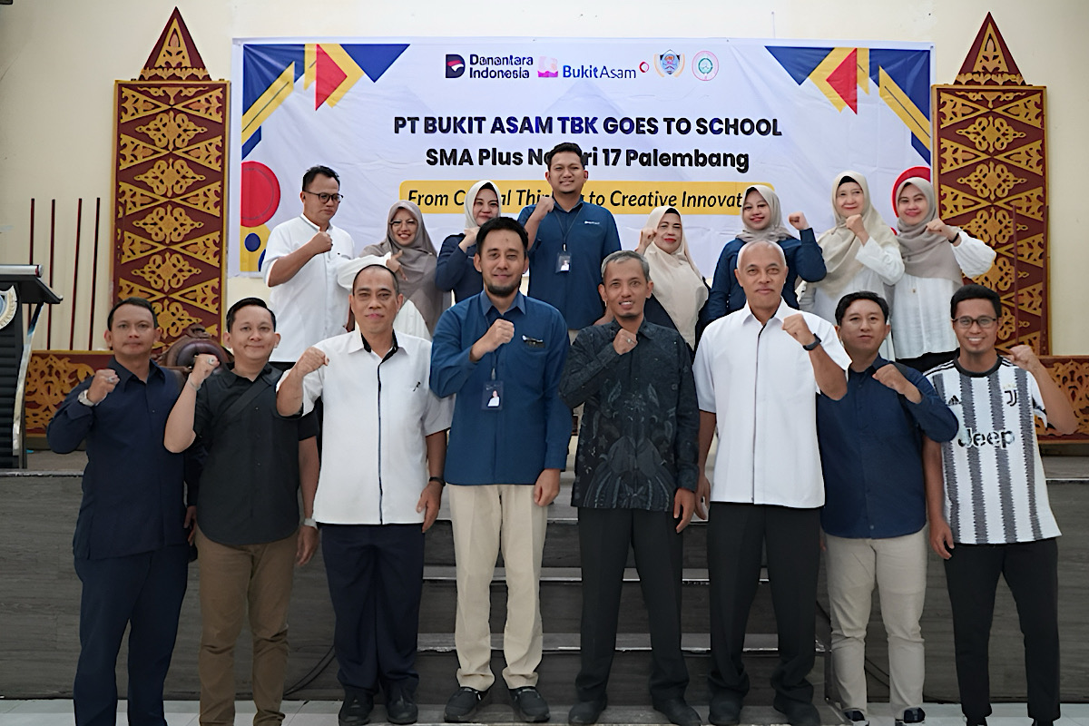 PTBA Ajak Generasi Muda Berpikir Kritis dan Inovatif Lewat Seminar Karya Tulis Ilmiah di Palembang