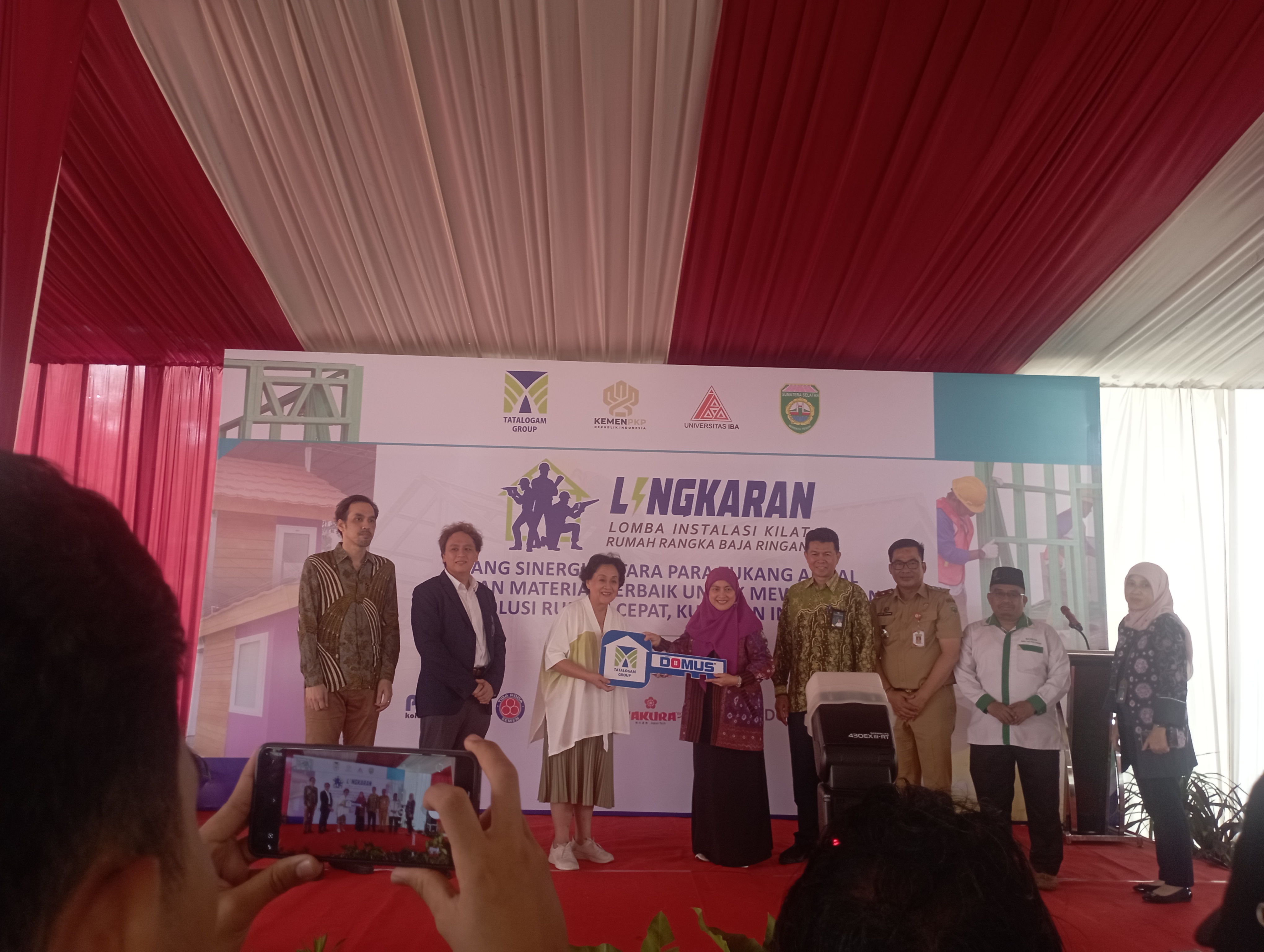 Lomba LINGKARAN 2025 Hadir di Universitas IBA Palembang, Inovasi Rumah Cepat Bangun dengan Kearifan Lokal