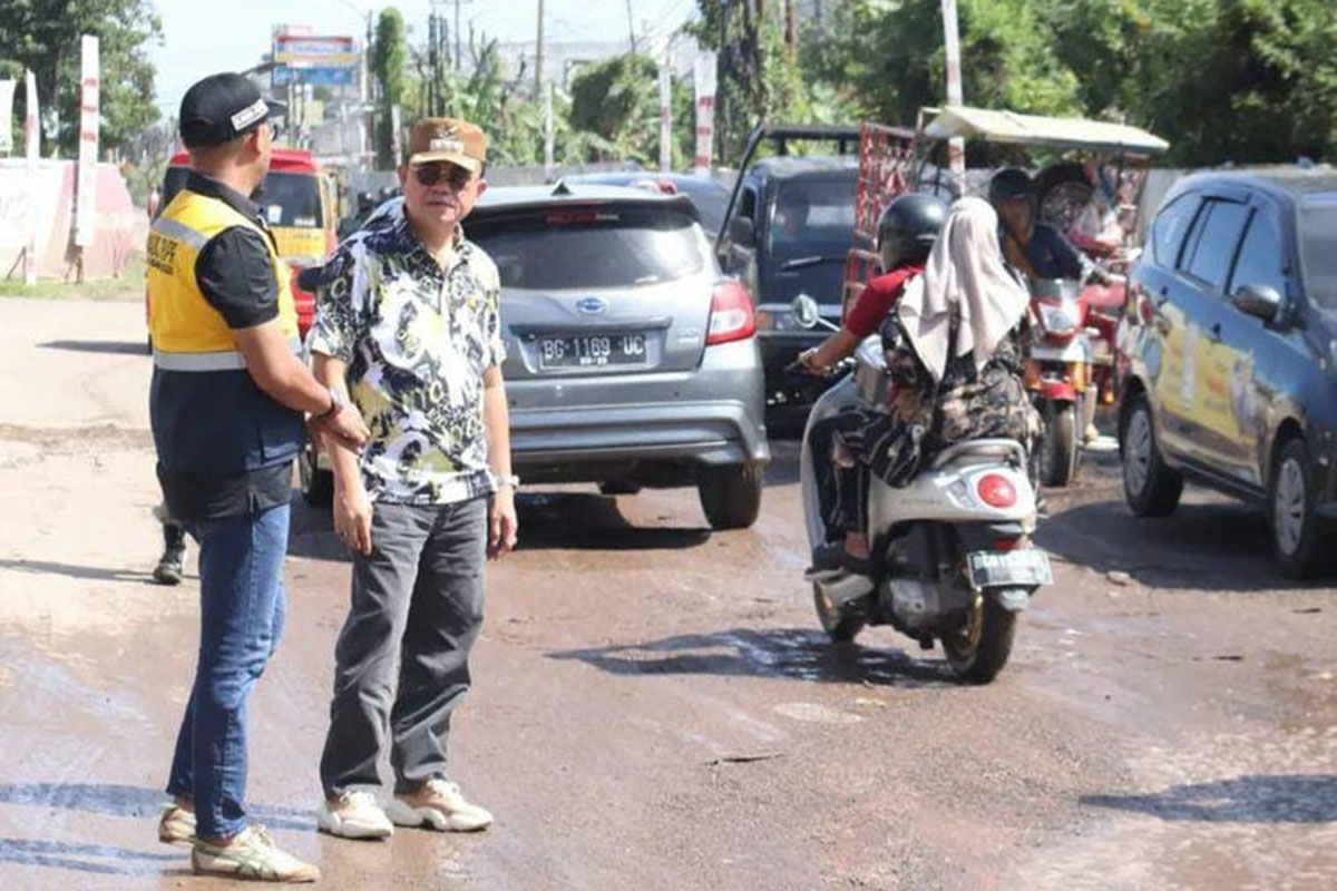 Jalan Tegal Binangun Rusak Parah, Pj Bupati Banyuasin Turun Tangan, Dibangun Tahun 2024 Ini!