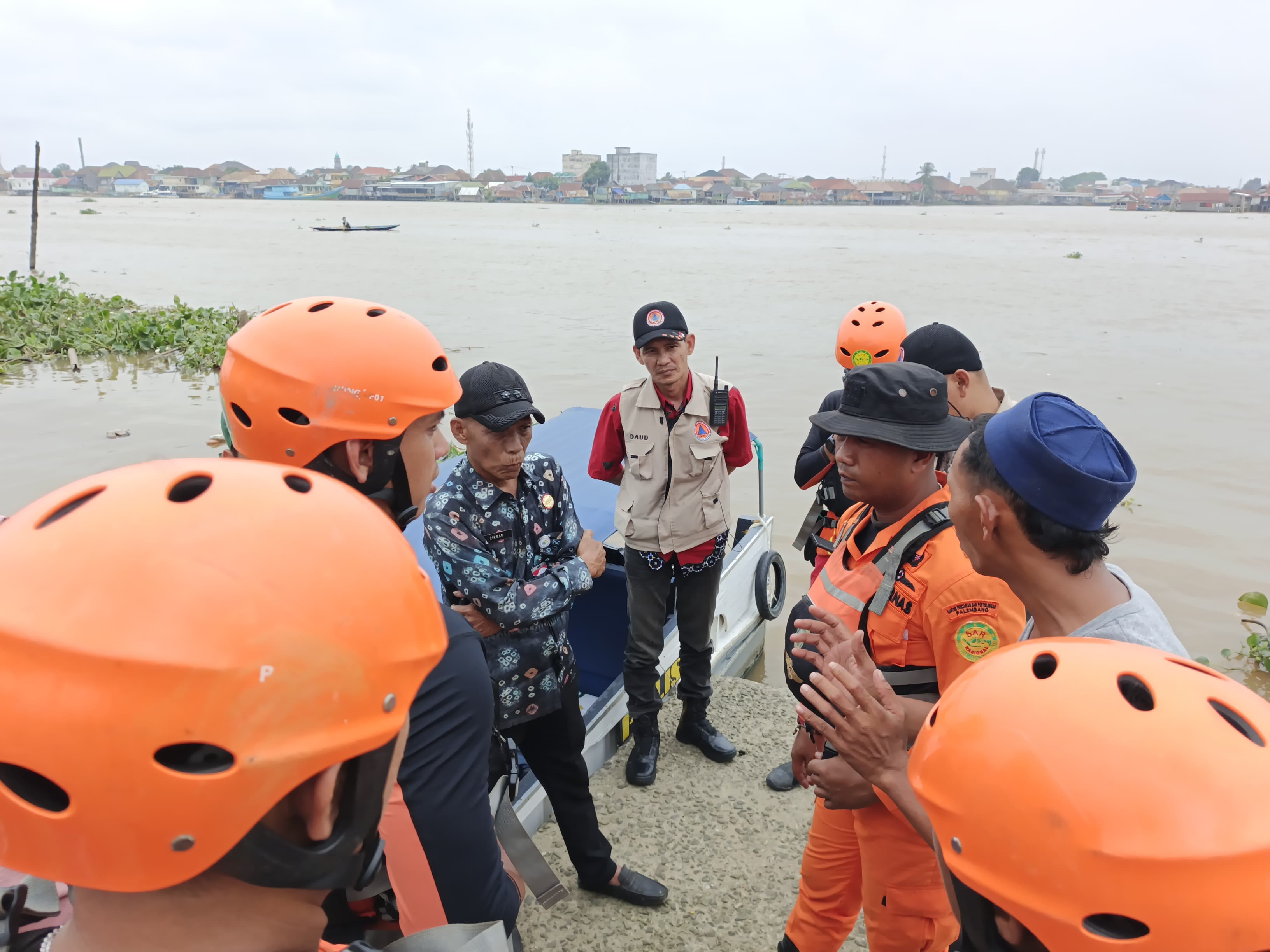 Diduga Terpeleset Saat Mandi di Sungai Musi Palembang, Perempuan Tenggelam Masih Dilakukan Pencarian 